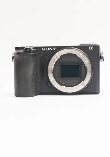Sony A6500 with 16-50mm