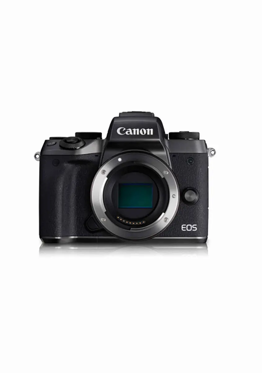 Canon M5 with 15-45mm Lens
