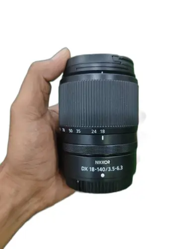 Nikon 18-140mm Lens