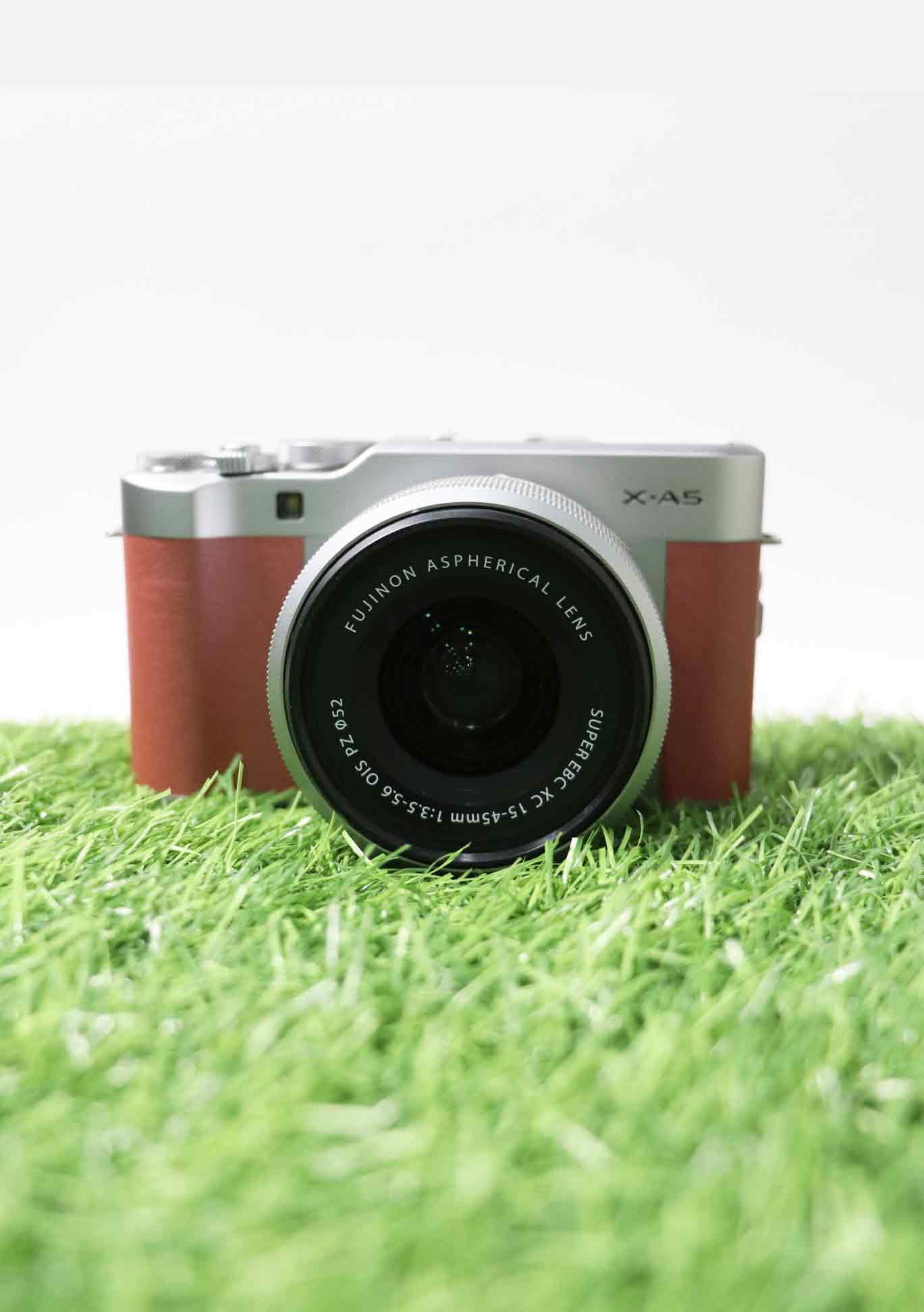 Fujifilm X-A5 with 15-45mm Lens